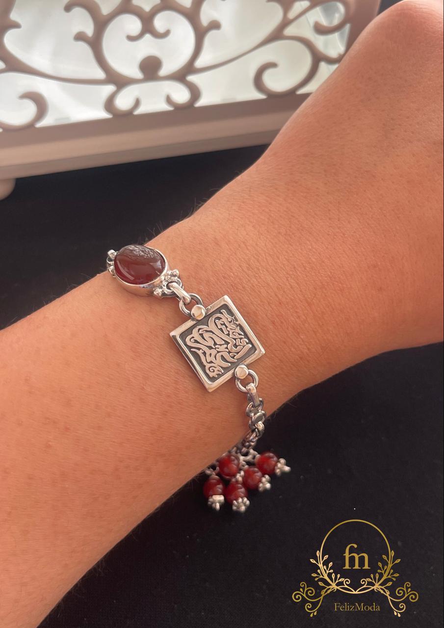 انت عمرى Silver bracelet with dangling brown agate stones