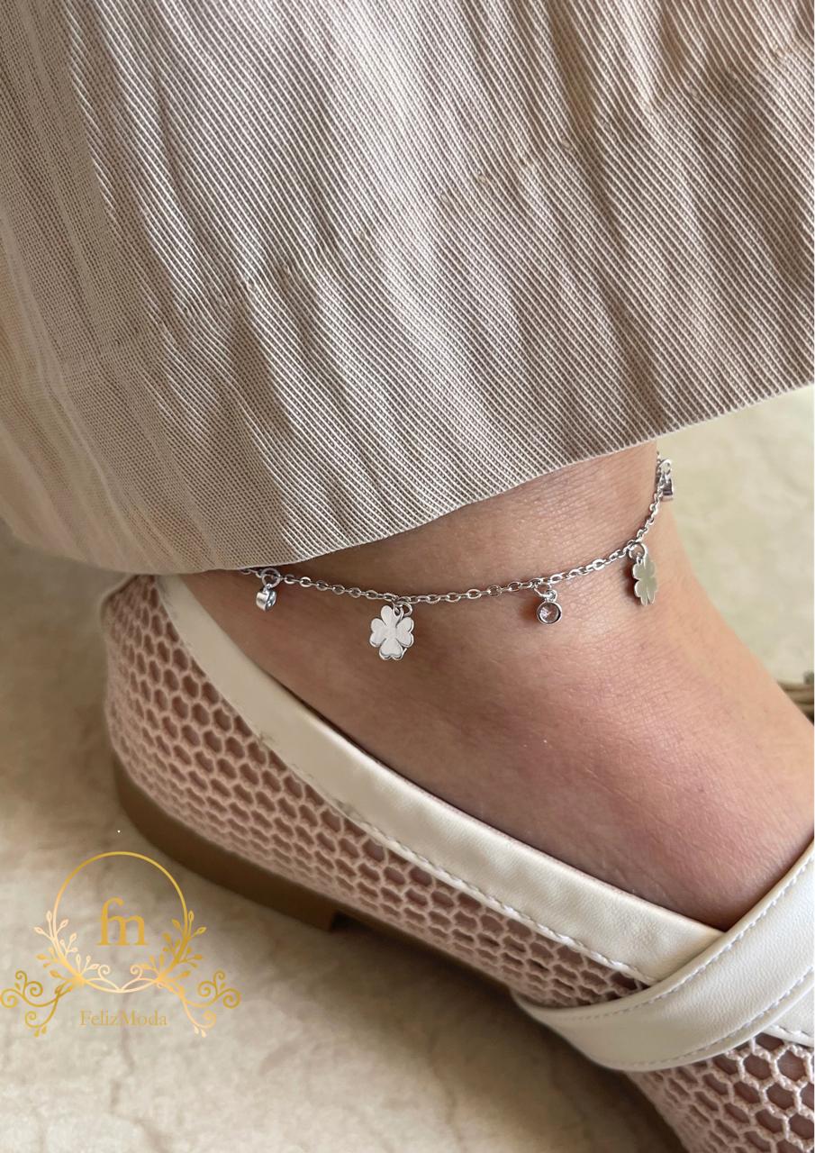 Multiple flowers and crystals silver anklet