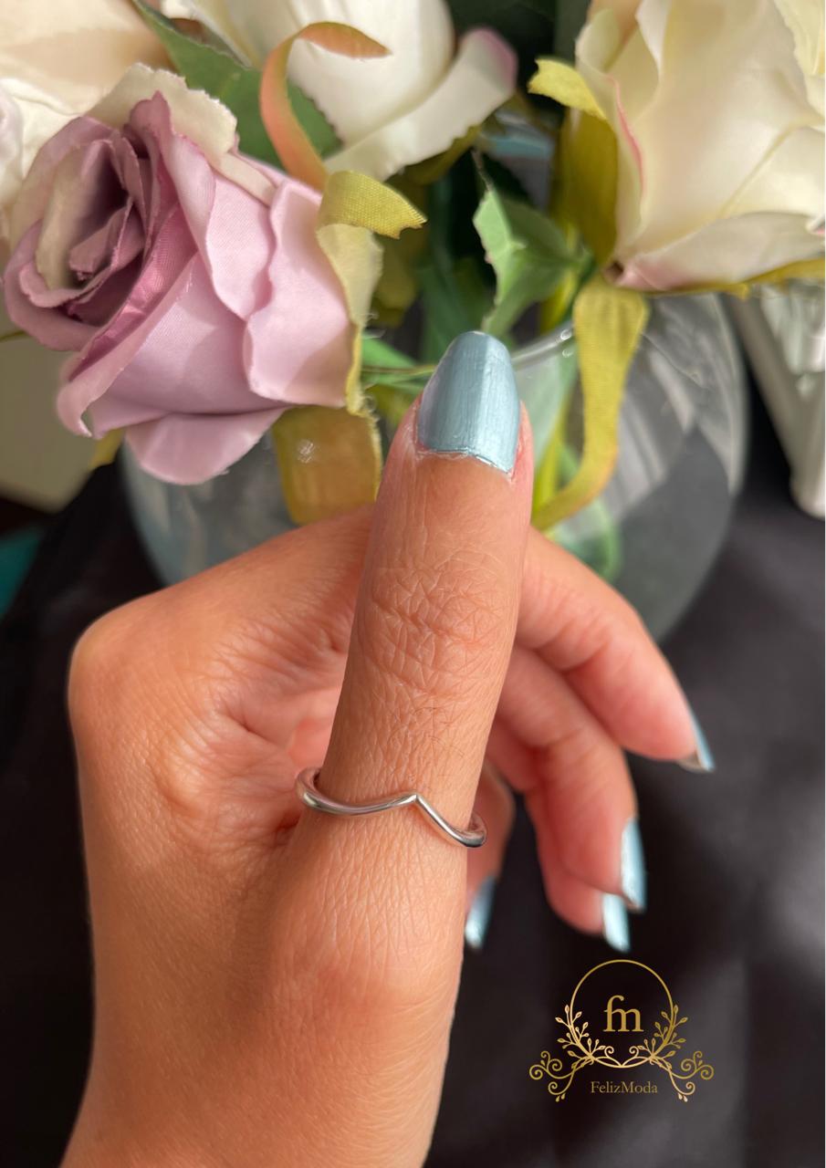 Curved thin silver ring
