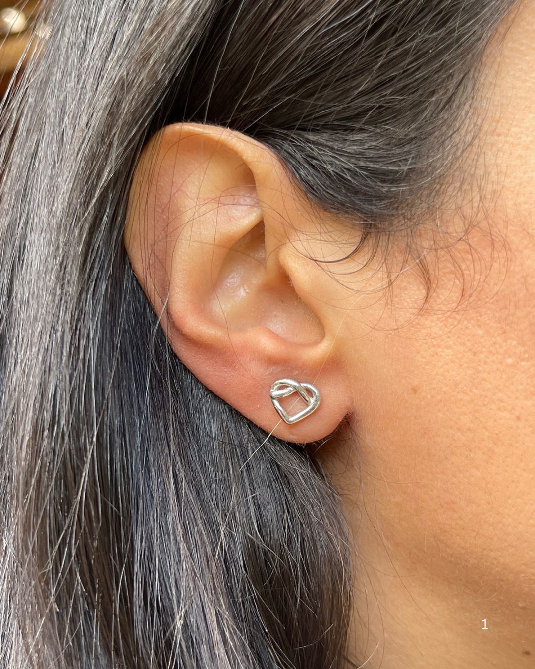 Plain heart silver earrings