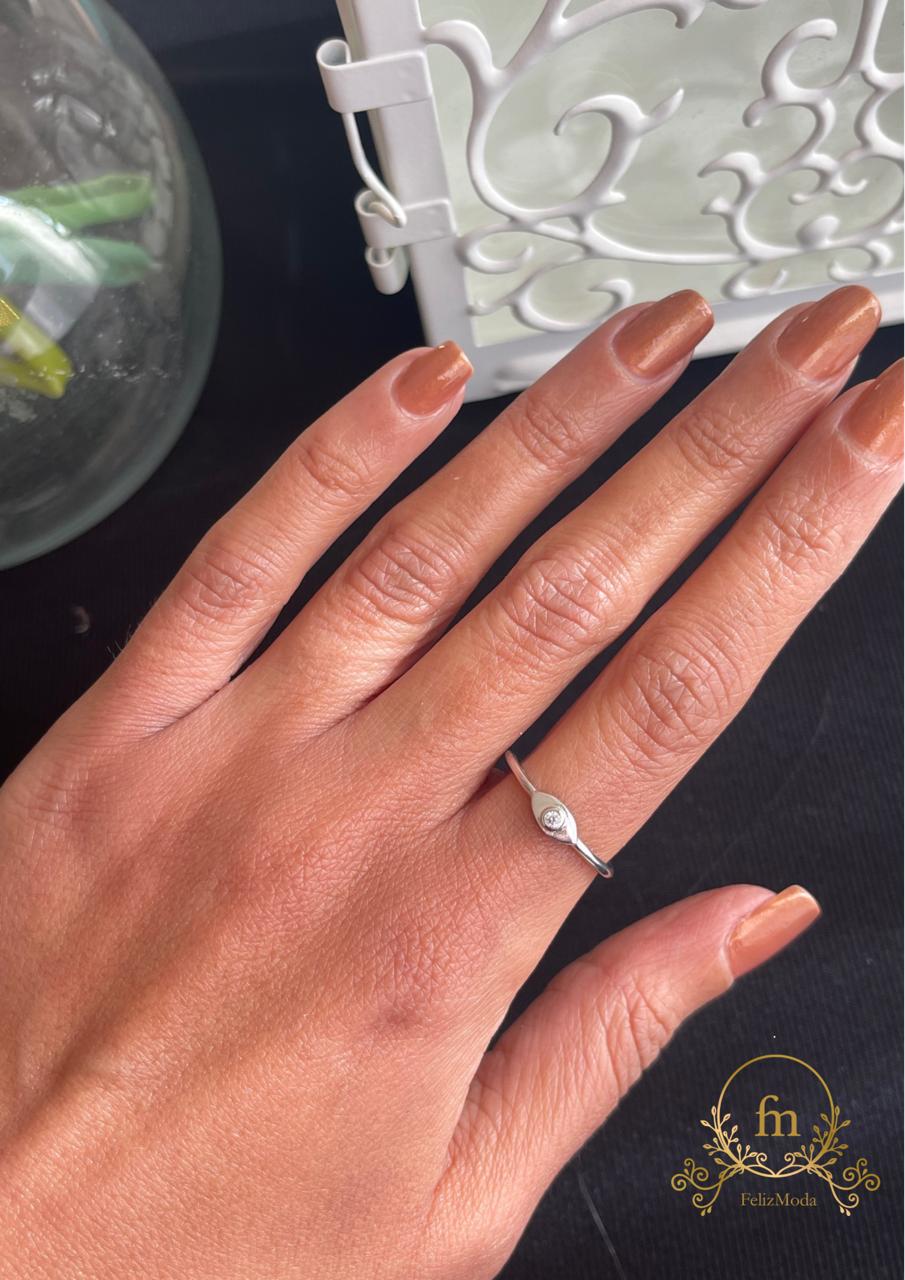 Eye silver ring with stone free size