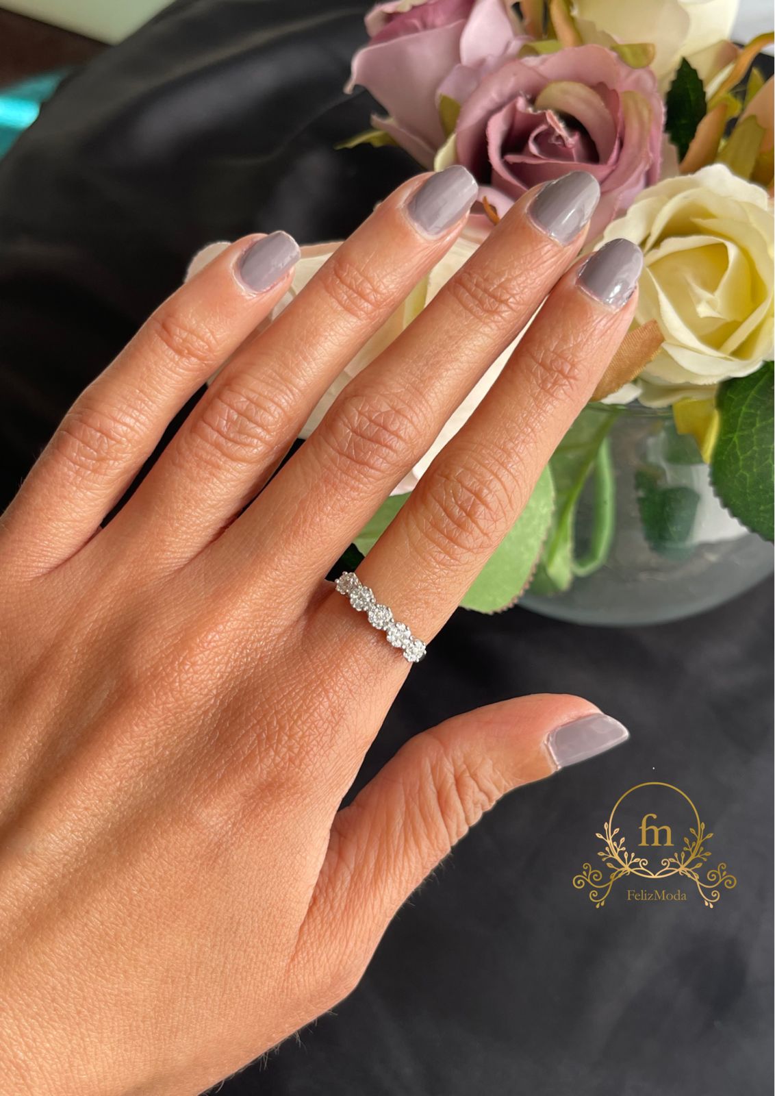 Multiple flowers silver ring with zircon stones