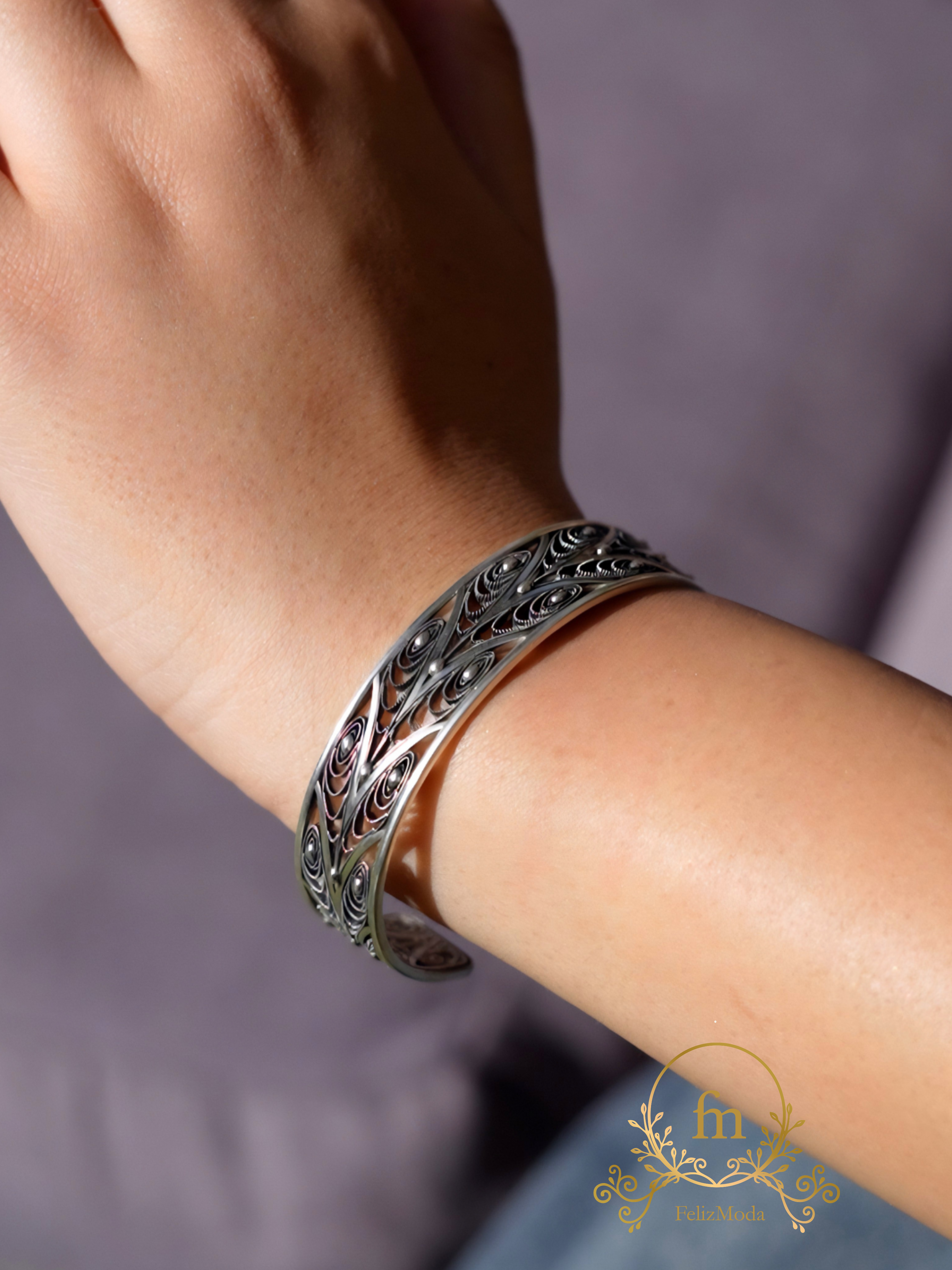 Multiple circles indian designed silver bangle free size adjustable