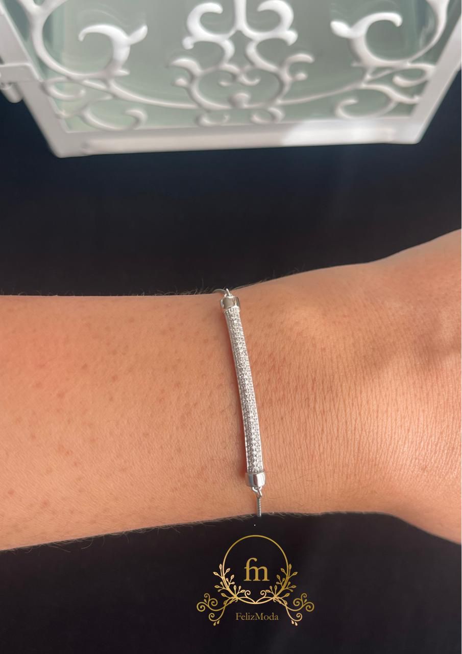 Long pendant of zircon stones silver bracelet