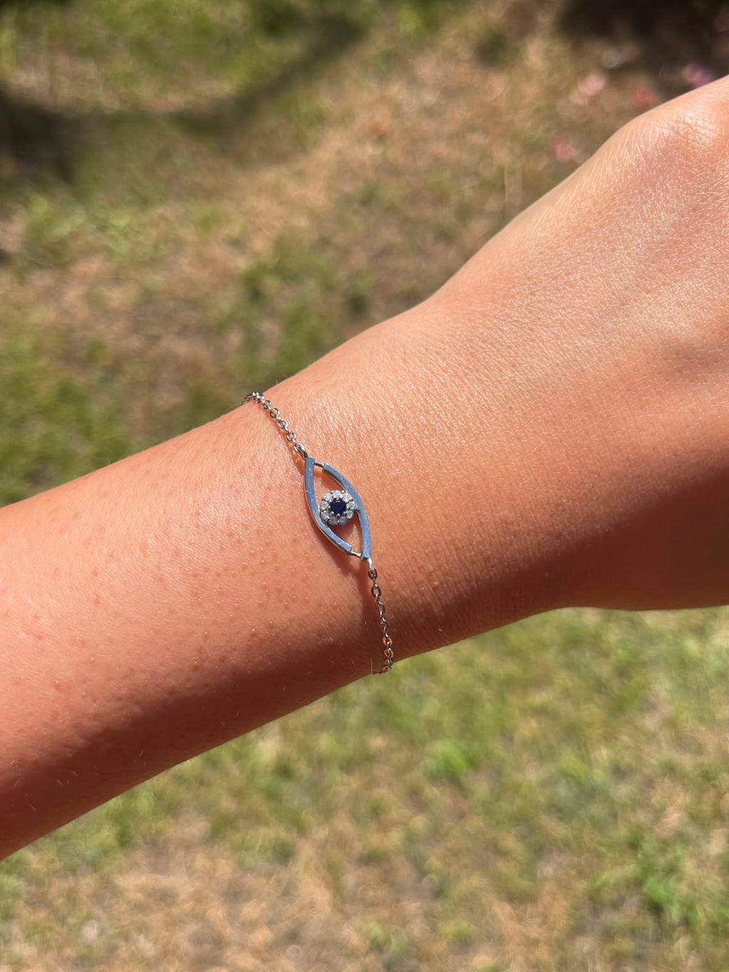 Blue eye silver bracelet