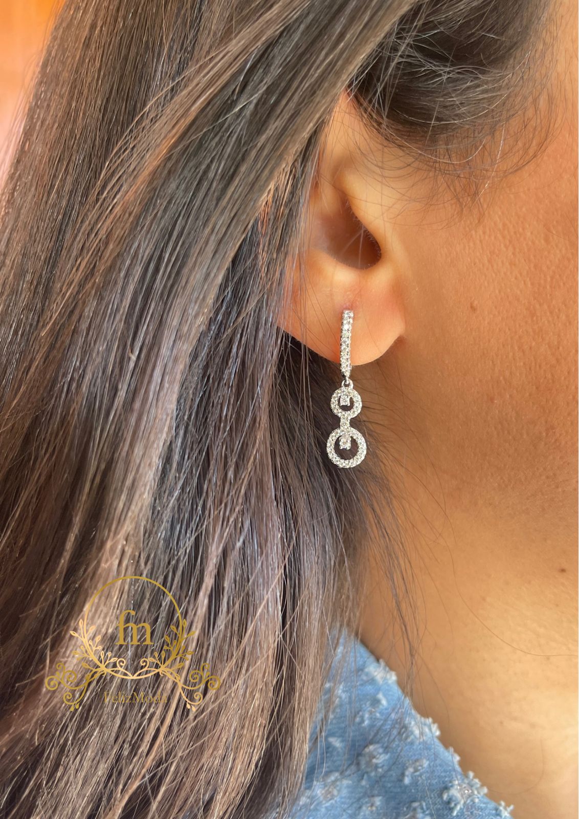 Two round dangling pendants silver earrings