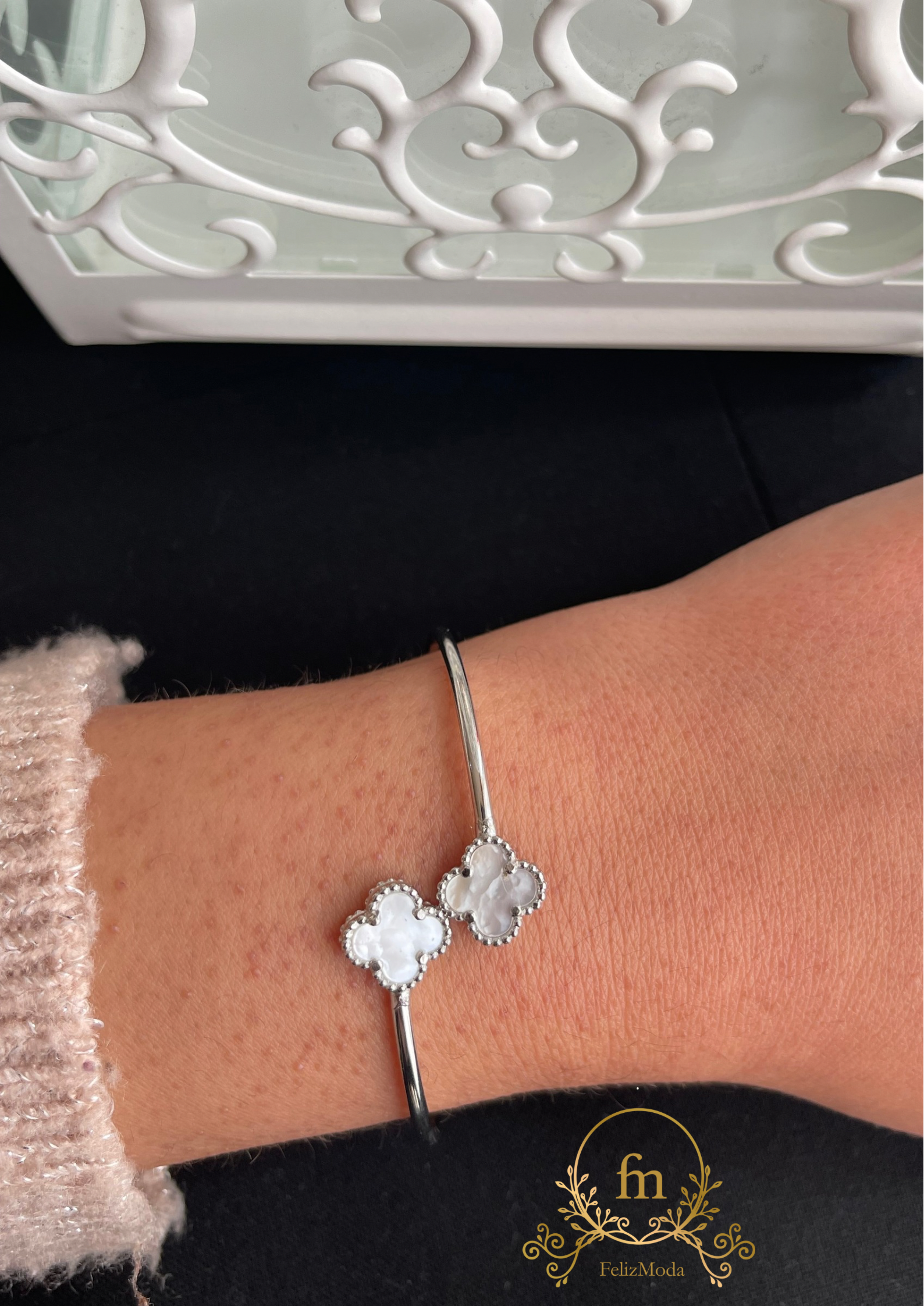 White stones trendy silver bangle