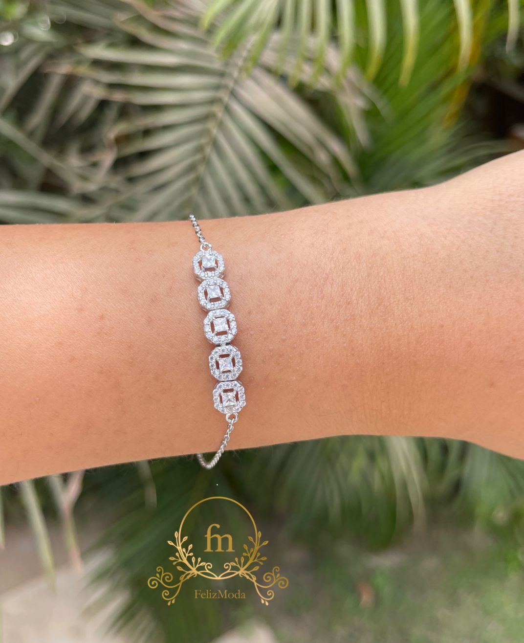 Silver round zircon stones bracelet