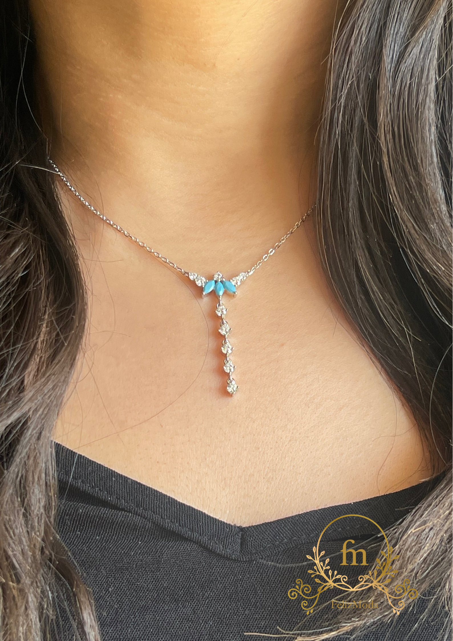 Fayrouz flower silver necklace with dangling stones