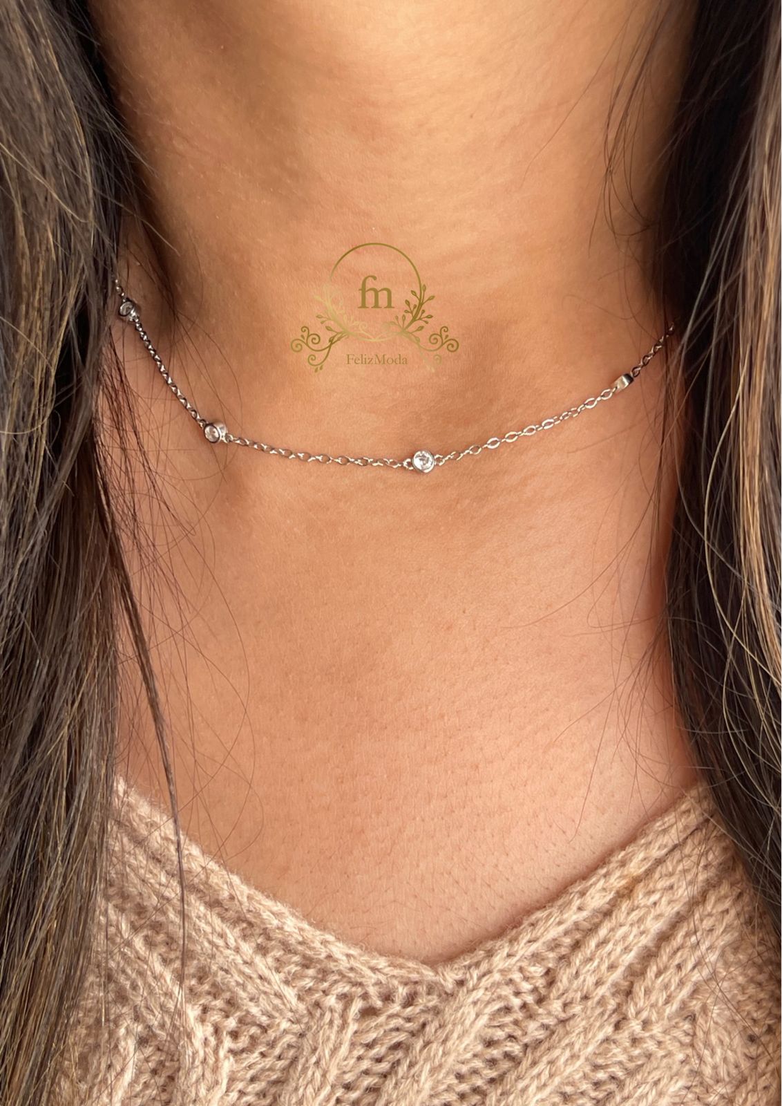 Multiple zircon stones silver necklace