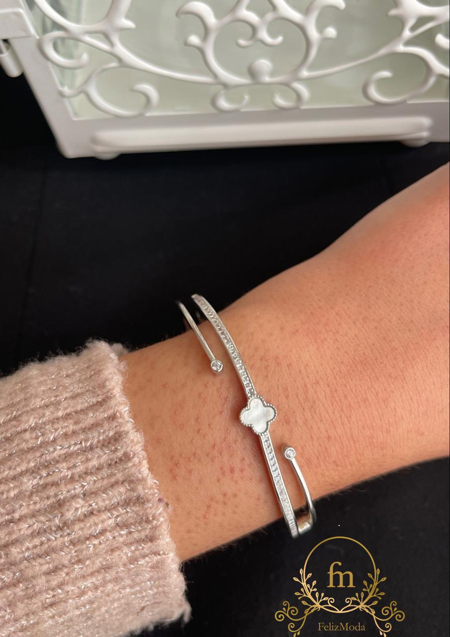 White rose silver bangle with zircon stones