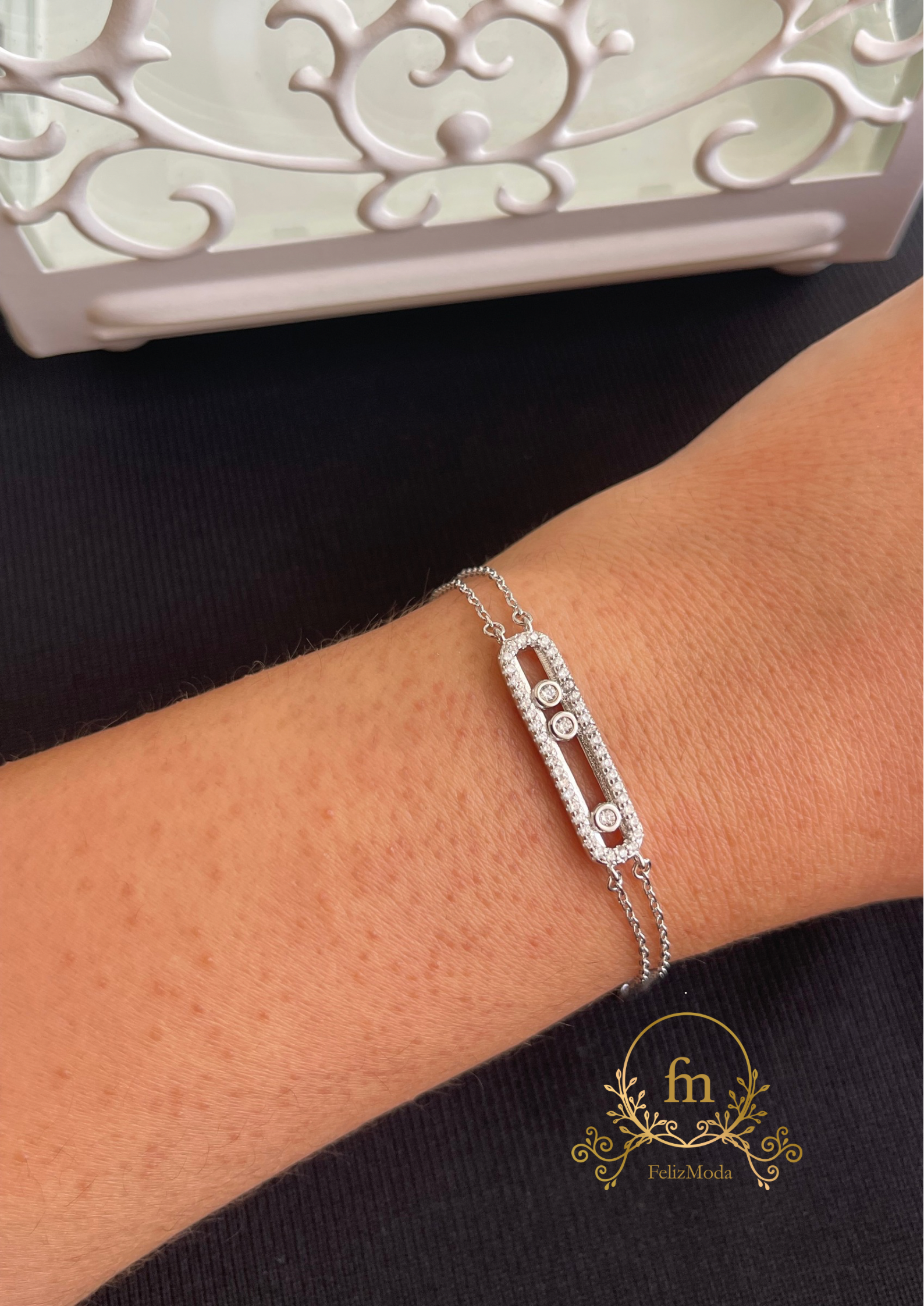 Moving stones trendy silver bracelet