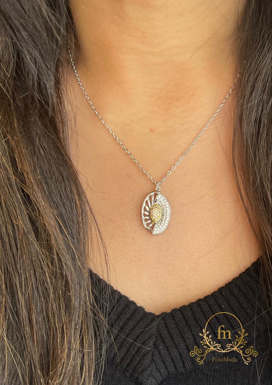 Golden eye silver necklace with gold plated pendant