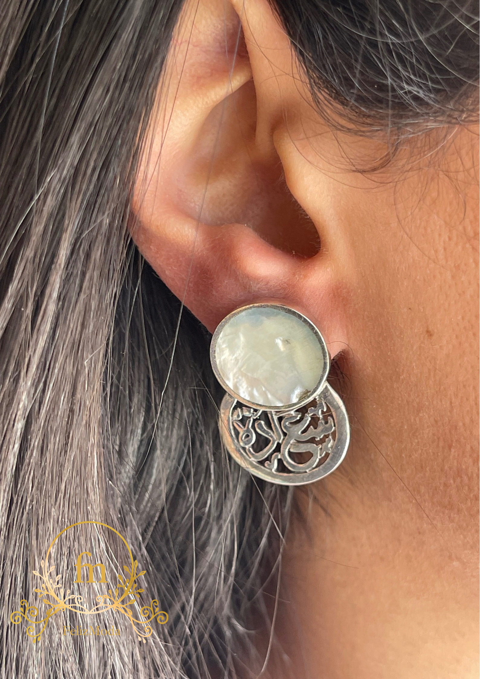سعادة Silver earrings with white stone