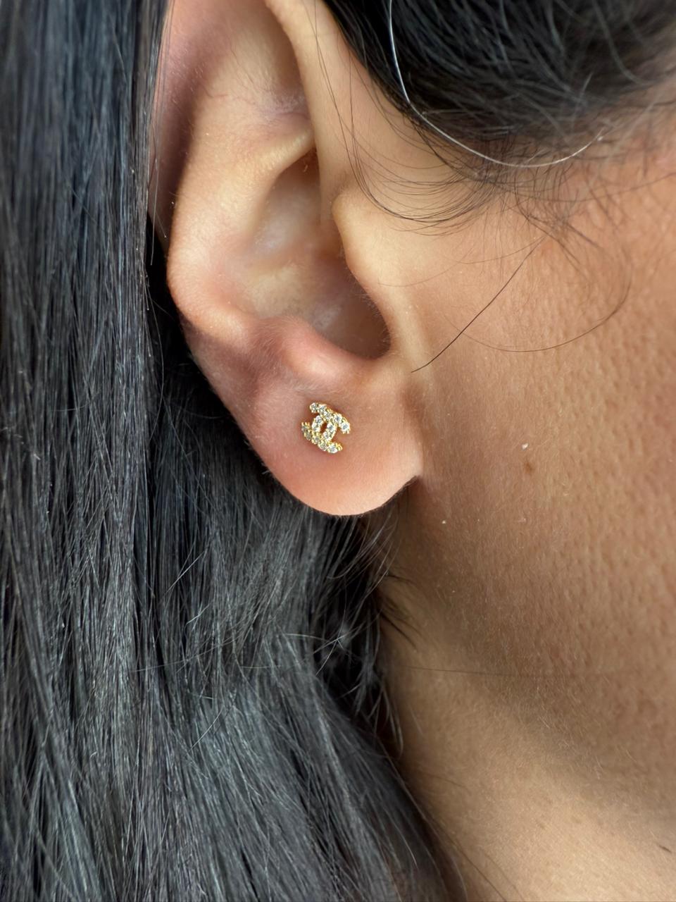 Small two connected circles silver earrings gold plated