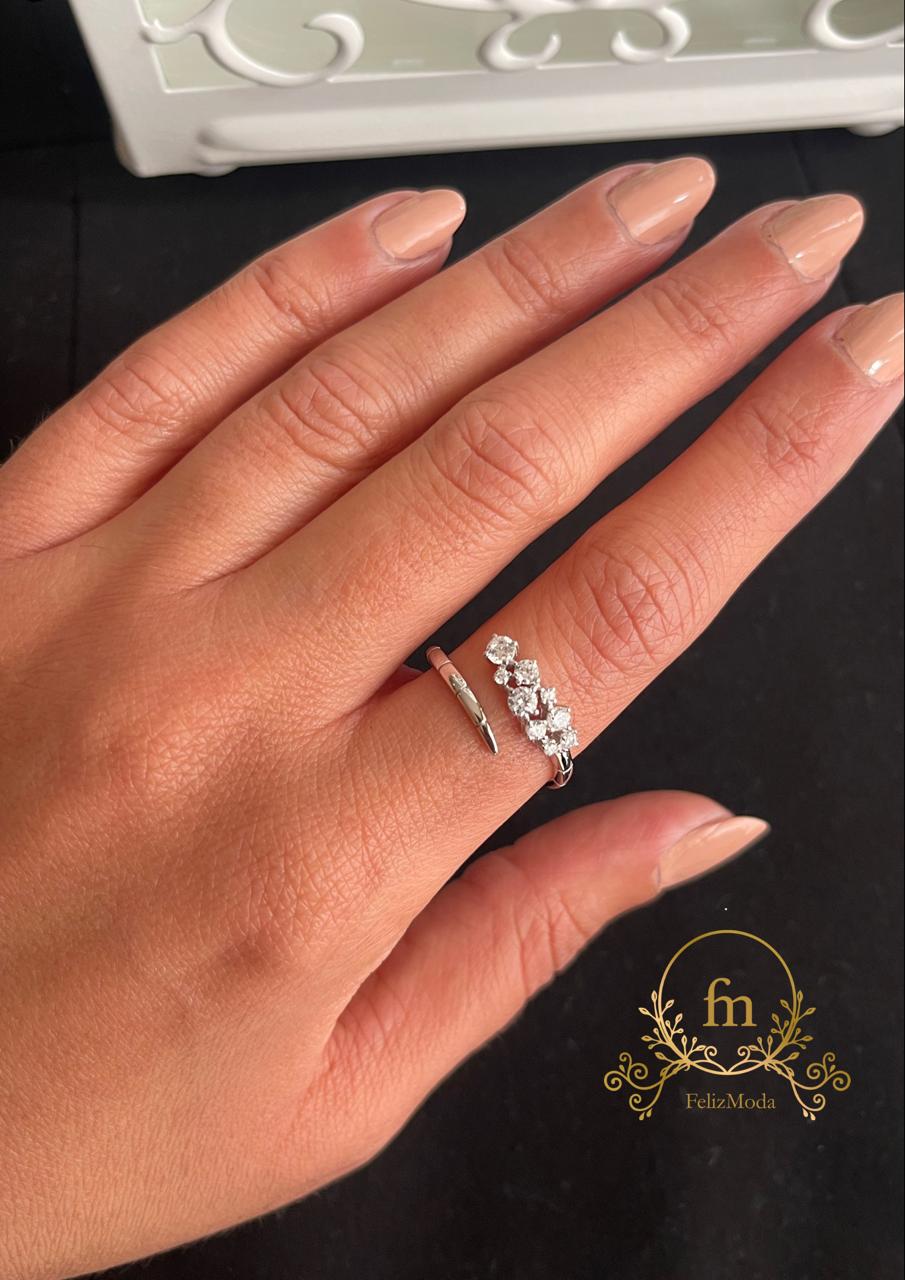 Multiple oval stones with side zircon stones silver ring free size