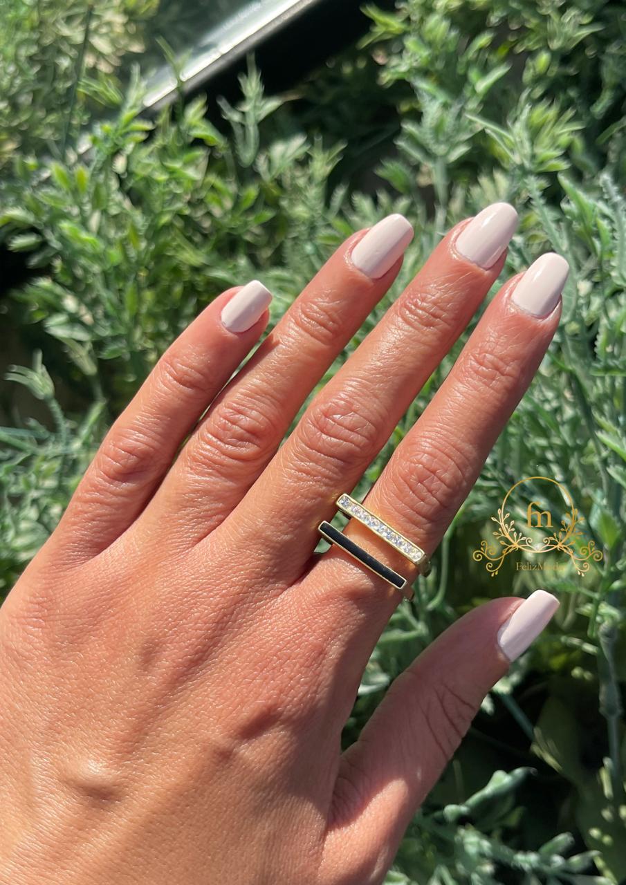 Black and silver stones ring gold plated free size