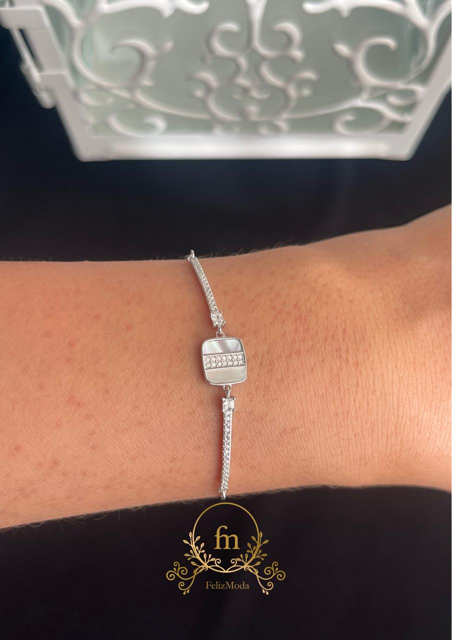 Square white pearl silver bracelet