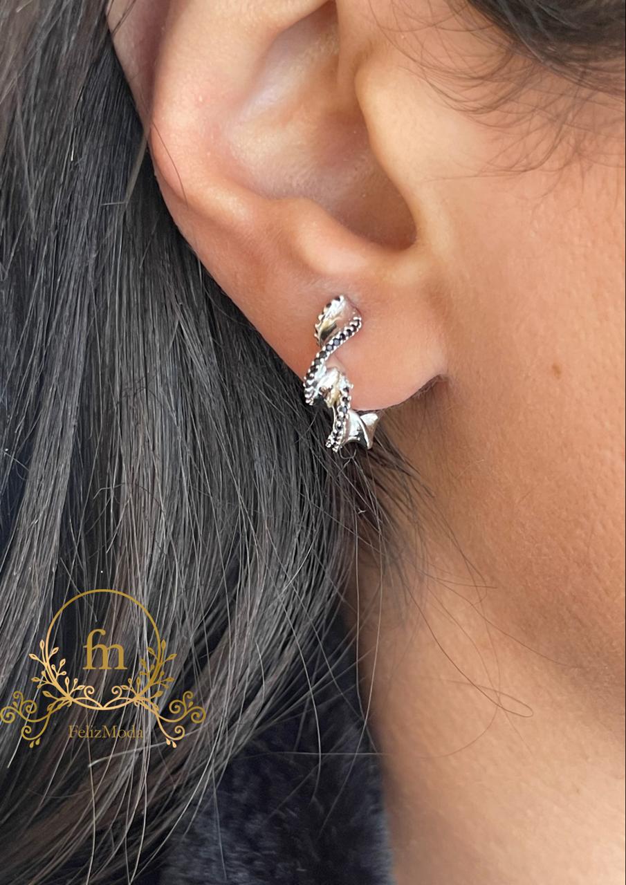 Braided silver and black stones silver clip earrings