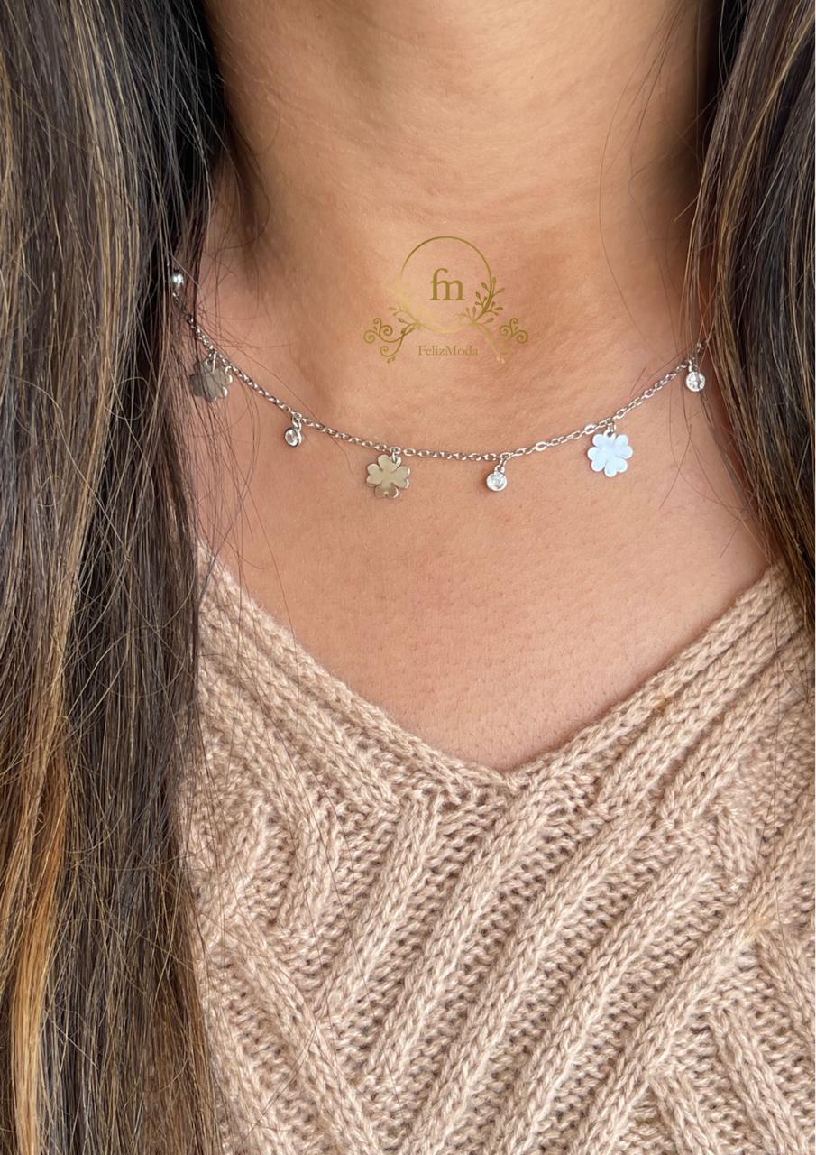 Multiple flowers and crystals silver necklace -MODA033