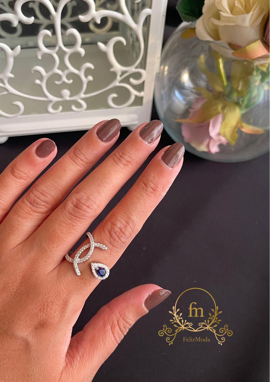 Blue eye silver ring with half circles free size